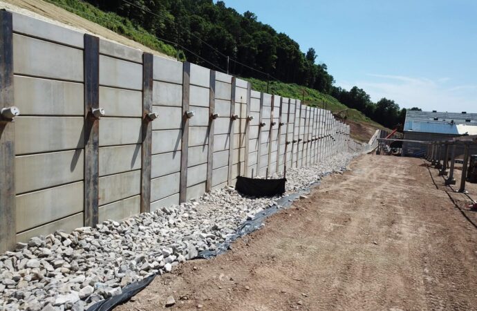 Anchored Retaining Wall-Retaining Wall Pros of Boca Raton